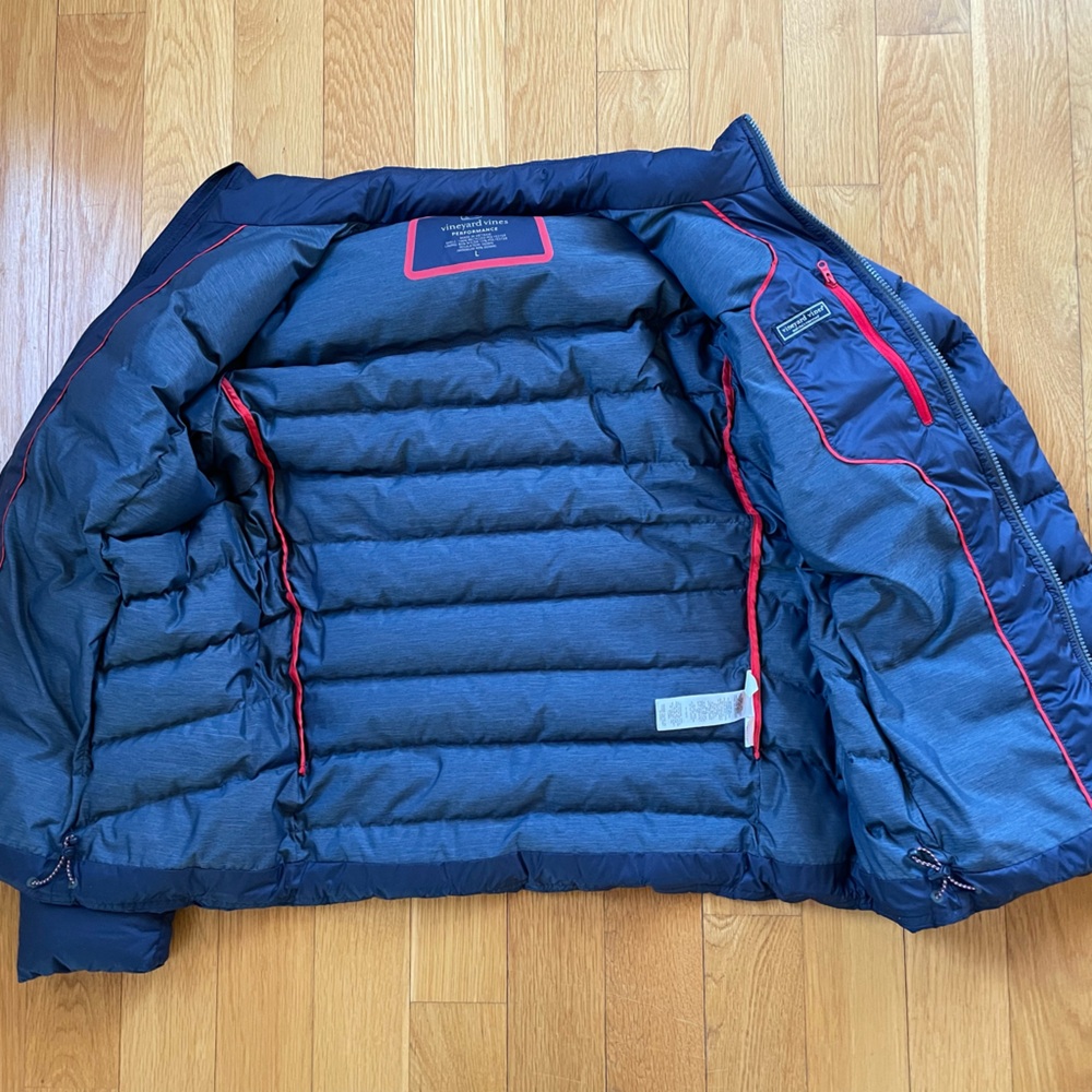 Vineyard Vines Puffer jacket, midnight Navy,Men’s size Large, runs small - Picture 7 of 14